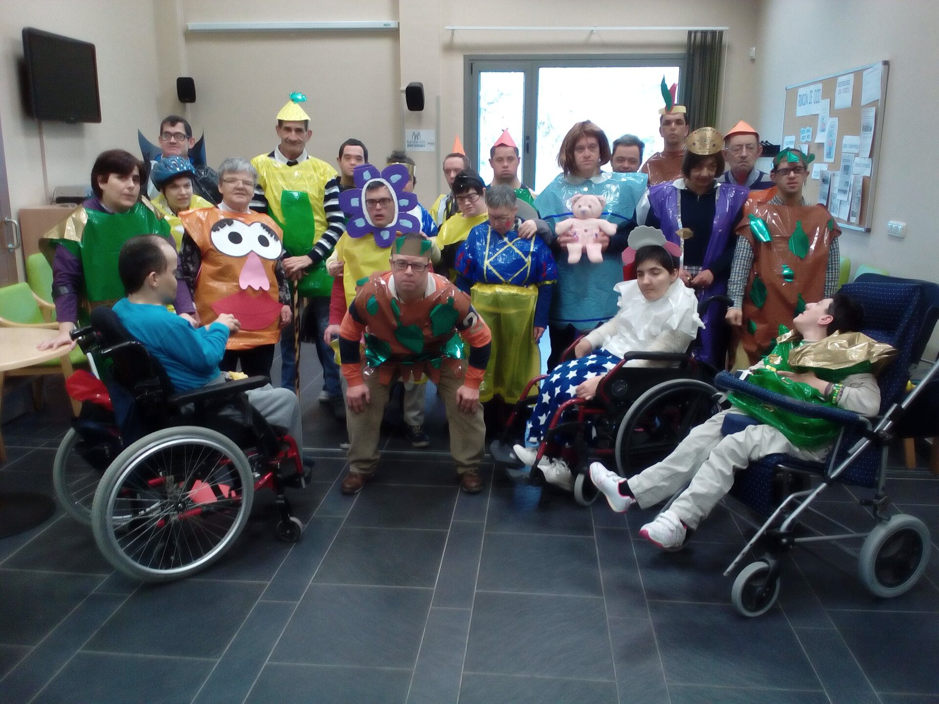 Fiesta de martes de Carnaval en C.Día Fundación Personas- Cuéllar