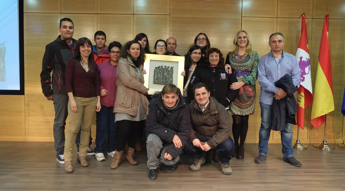 Entregado a APADEFIM 2000 el premio Castilla y León al cooperativismo y la economía social en su IX edición