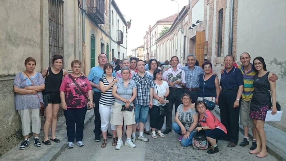 Acto de clausura de la Real Muestra Provincial de Teatro de Fuentepelayo, con una brillante actuación de nuestro grupo de teatro «Nuevos Horizontes» de Fundación Personas Cuéllar
