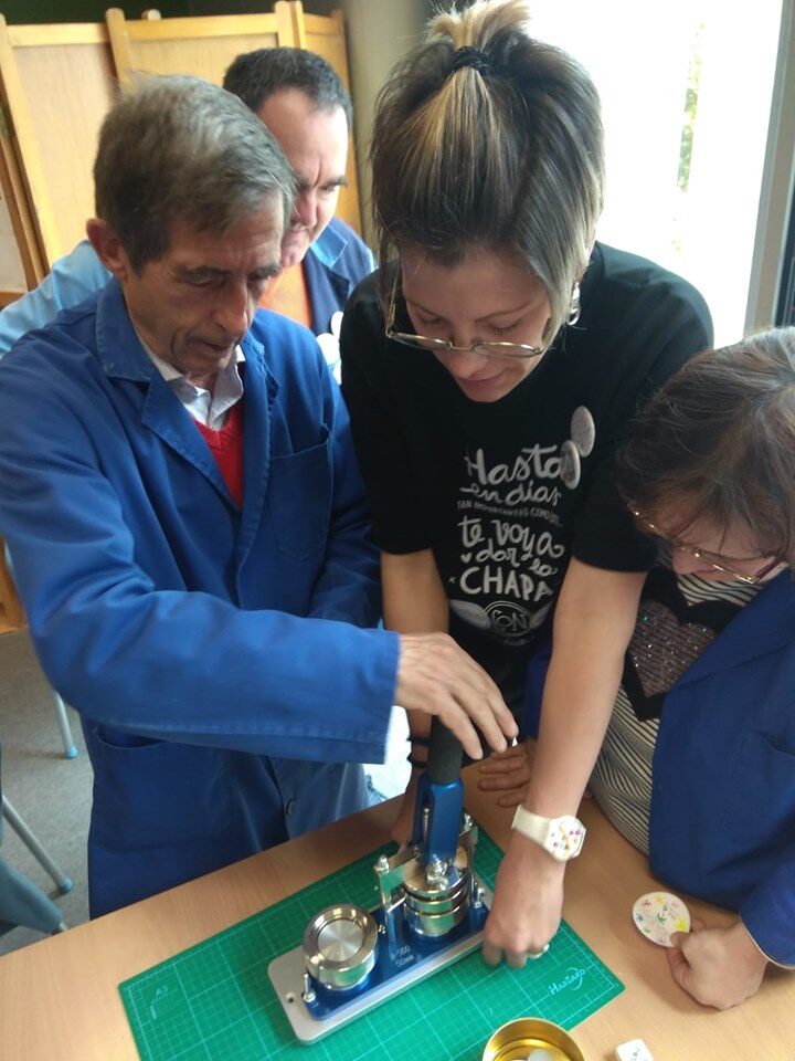 TALLER DE CHAPAS CON LETICLI