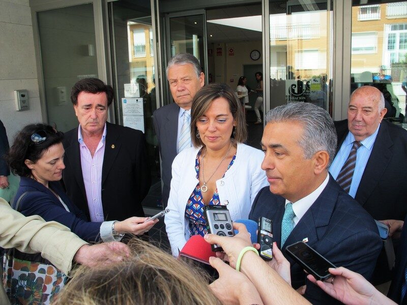 Visita institucional de la Consejera de Familia e Igualdad de oportunidades, Dña. Milagros Marcos, al Centro Mar de Pinares de APADEFIM-Fundación Personas en Cuéllar, el proyecto de atención al colectivo de personas con discapacidad intelectual de Cuéllar
