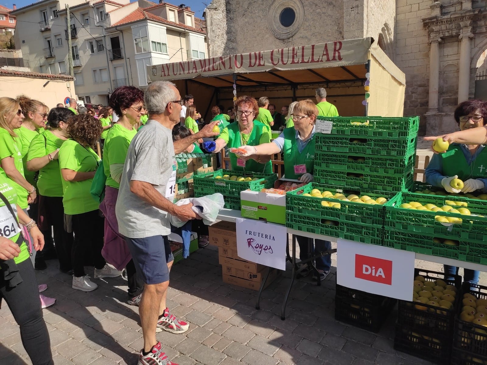 Voluntariado en la II Marcha Solidaria a beneficio de la AECC en Cuéllar